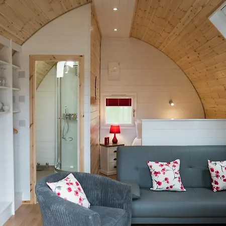 Hill Of Oaks Camping Windermere