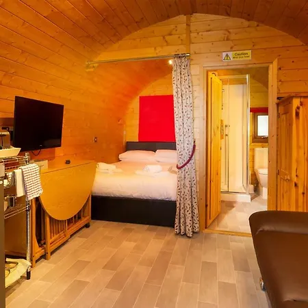 Hill Of Oaks Кемпинг 5*